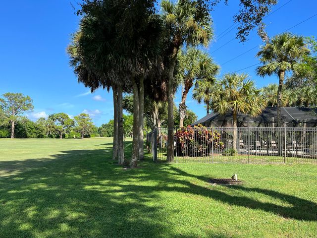 4075 Palm Forest Drive N, Delray Beach, FL 33445