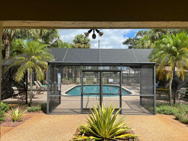 4075 Palm Forest Drive N, Delray Beach, FL 33445