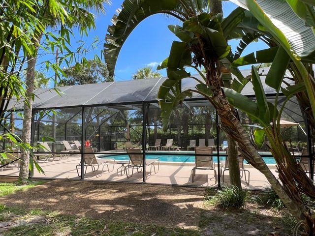 4075 Palm Forest Drive N, Delray Beach, FL 33445