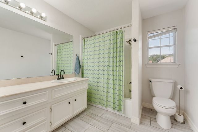 7713 Pine Street, Irving, TX 75063