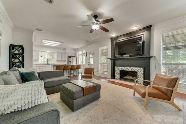 7713 Pine Street, Irving, TX 75063