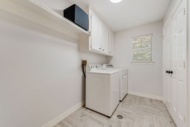 7713 Pine Street, Irving, TX 75063