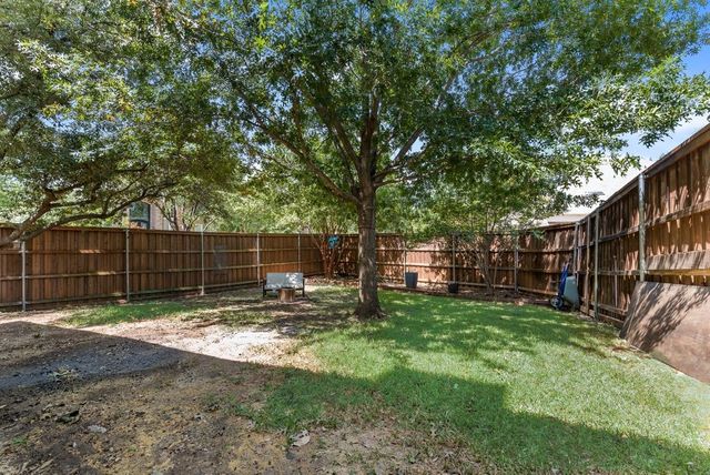 7713 Pine Street, Irving, TX 75063
