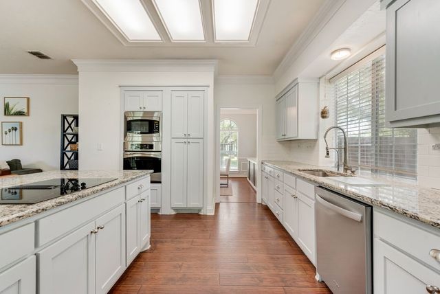 7713 Pine Street, Irving, TX 75063