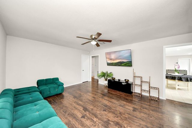 5870 Overdale Street, Houston, TX 77033