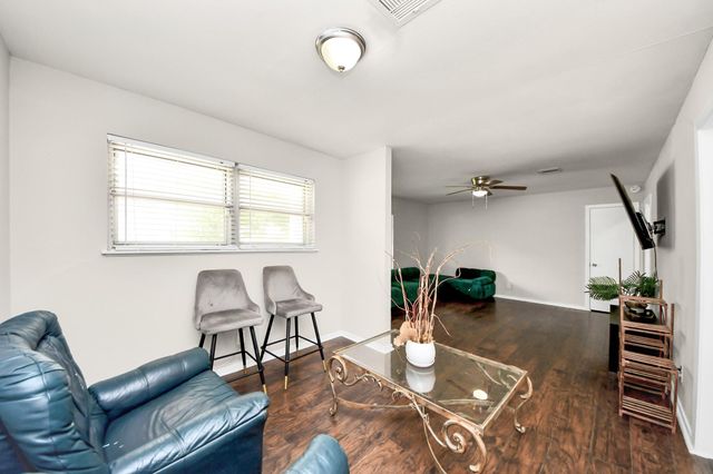 5870 Overdale Street, Houston, TX 77033