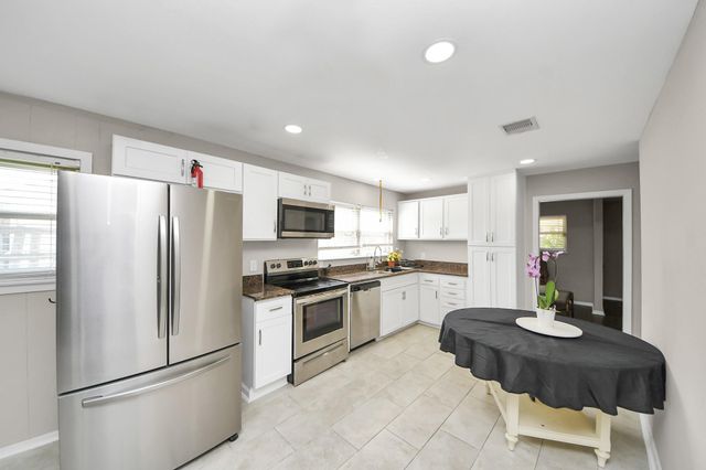 5870 Overdale Street, Houston, TX 77033