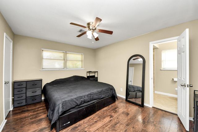 5870 Overdale Street, Houston, TX 77033