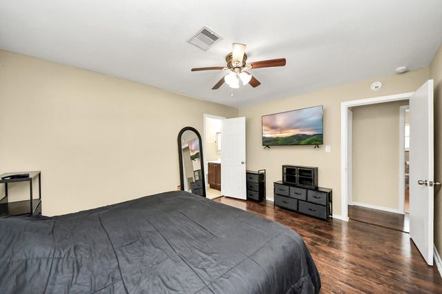 5870 Overdale Street, Houston, TX 77033