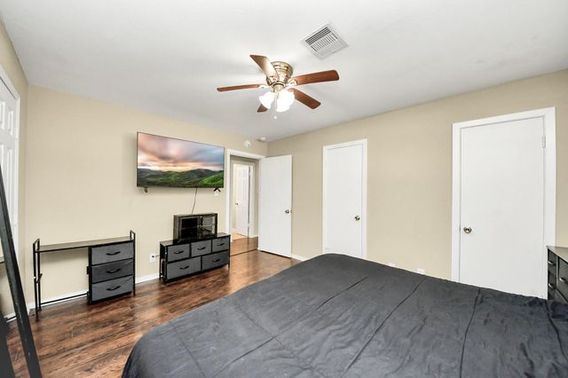 5870 Overdale Street, Houston, TX 77033