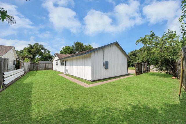 5870 Overdale Street, Houston, TX 77033