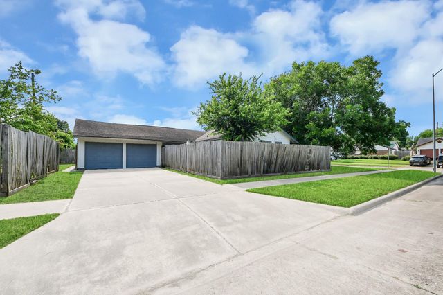 5870 Overdale Street, Houston, TX 77033