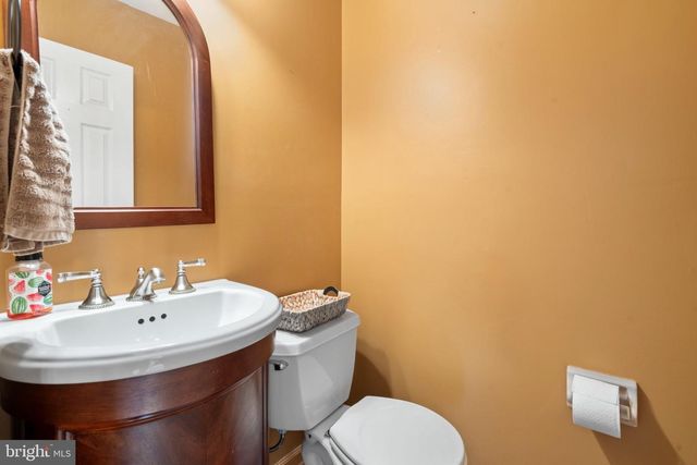 1016 GREEN LN, Secane, PA 19018