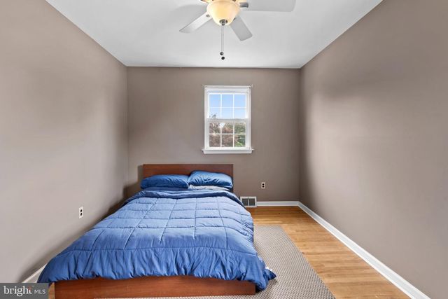 1016 GREEN LN, Secane, PA 19018