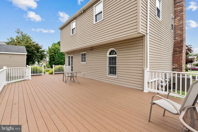 1016 GREEN LN, Secane, PA 19018