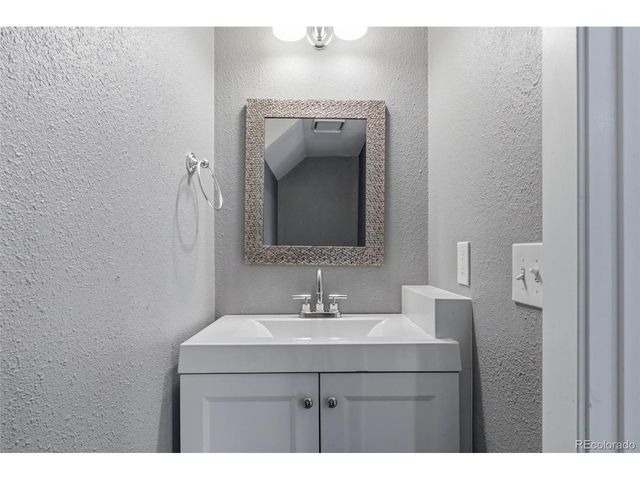 9875 Madison St, Denver, CO 80229