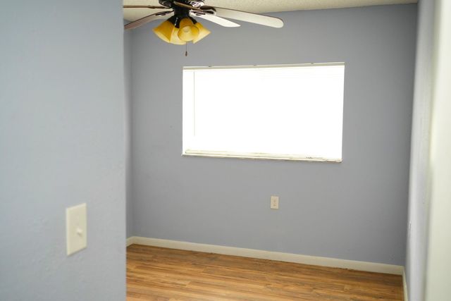 1133 N Benoist Farms Road 105, West Palm Beach, FL 33411