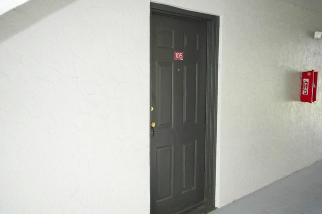 1133 N Benoist Farms Road 105, West Palm Beach, FL 33411