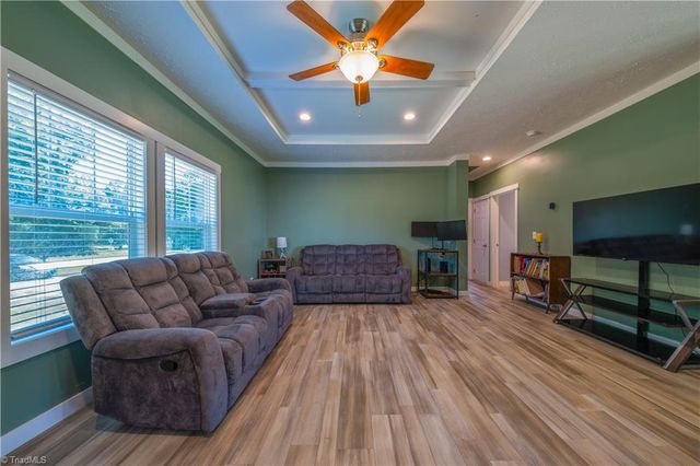 10810 Linwood Southmont Road, Lexington, NC 27292