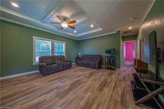 10810 Linwood Southmont Road, Lexington, NC 27292