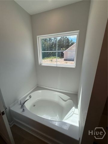 194 Brookline Drive, Savannah, GA 31407