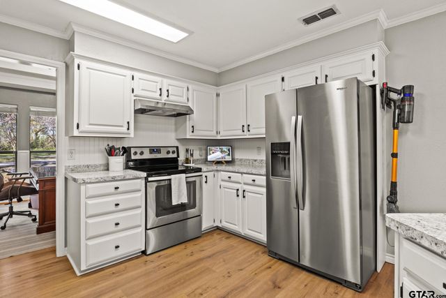 321 US HWY 67 W, Mt Vernon, TX 75457