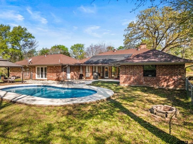 321 US HWY 67 W, Mt Vernon, TX 75457