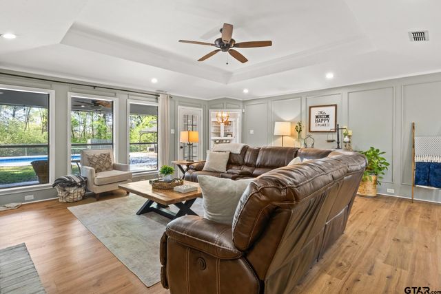 321 US HWY 67 W, Mt Vernon, TX 75457