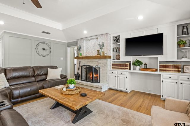 321 US HWY 67 W, Mt Vernon, TX 75457