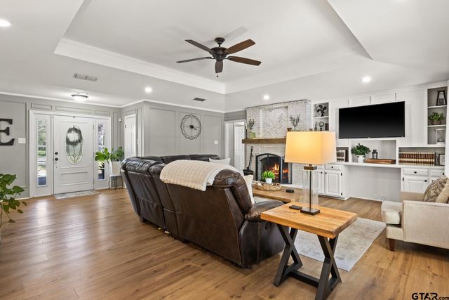 321 US HWY 67 W, Mt Vernon, TX 75457