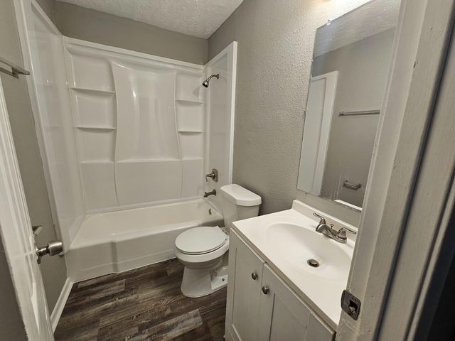 3633 N Macgregor Way 13, Houston, TX 77004