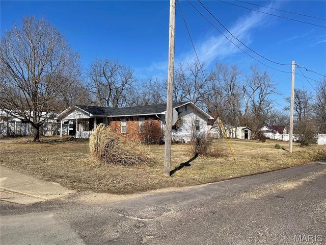 706 E 3rd Street, Salem, MO 65560
