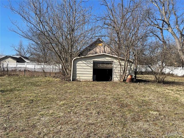 706 E 3rd Street, Salem, MO 65560