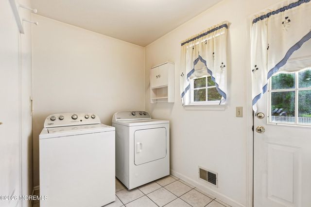 213 Medjay Lane, Toms River, NJ 08755
