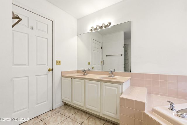 213 Medjay Lane, Toms River, NJ 08755