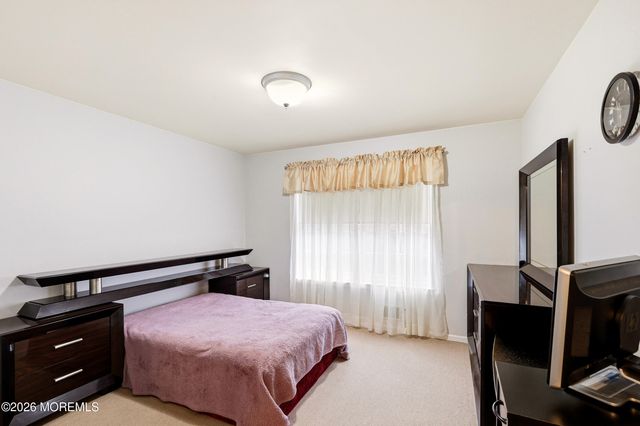 213 Medjay Lane, Toms River, NJ 08755