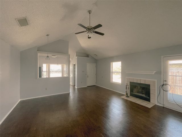 10216 Pack Saddle Court, Fort Worth, TX 76108