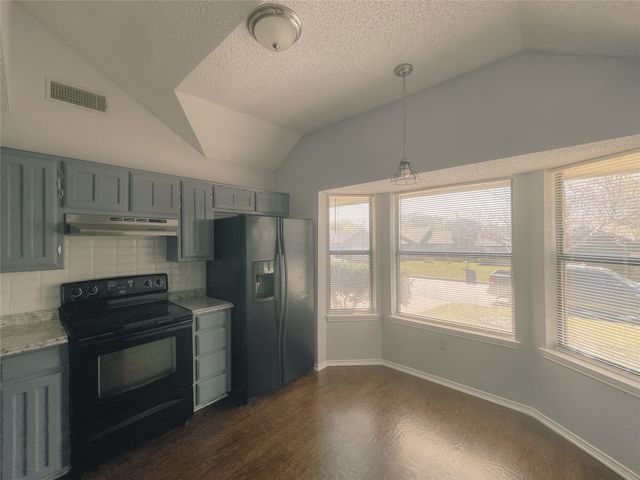 10216 Pack Saddle Court, Fort Worth, TX 76108