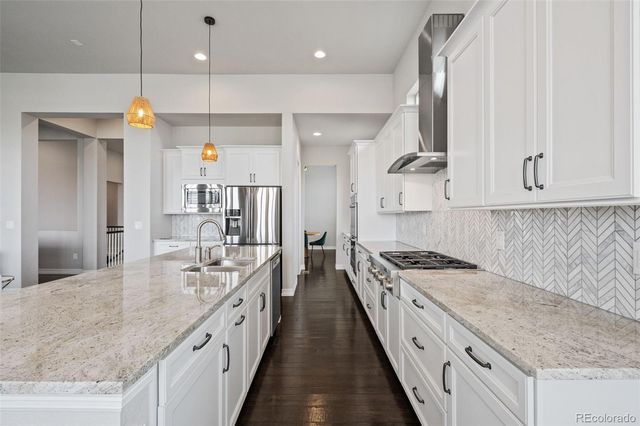 10061 Blue Blood Place, Littleton, CO 80125