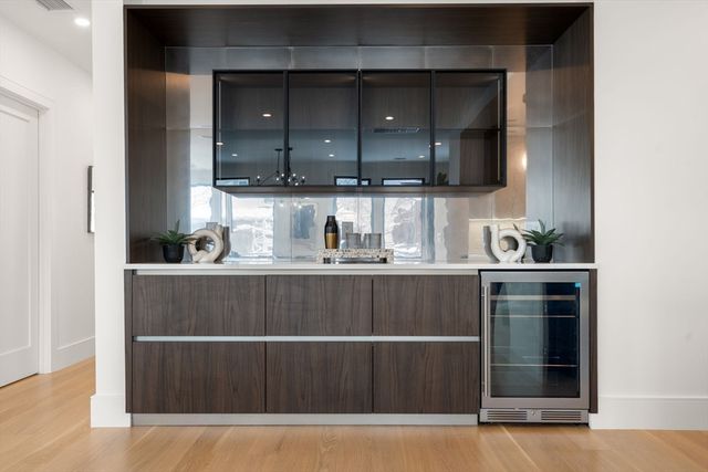 116 Thorndike St 2, Brookline, MA 02446