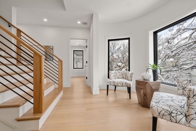 116 Thorndike St 2, Brookline, MA 02446