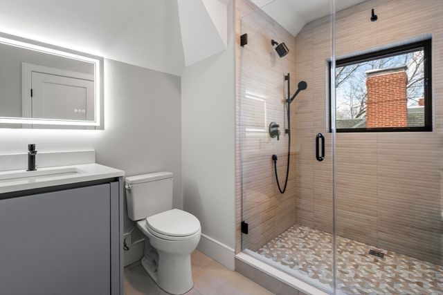 116 Thorndike St 2, Brookline, MA 02446