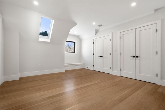 116 Thorndike St 2, Brookline, MA 02446