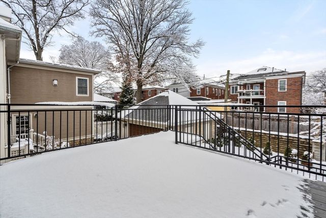 116 Thorndike St 2, Brookline, MA 02446