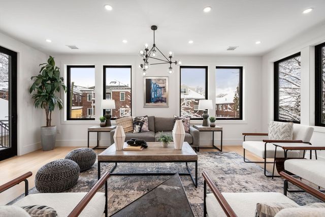 116 Thorndike St 2, Brookline, MA 02446