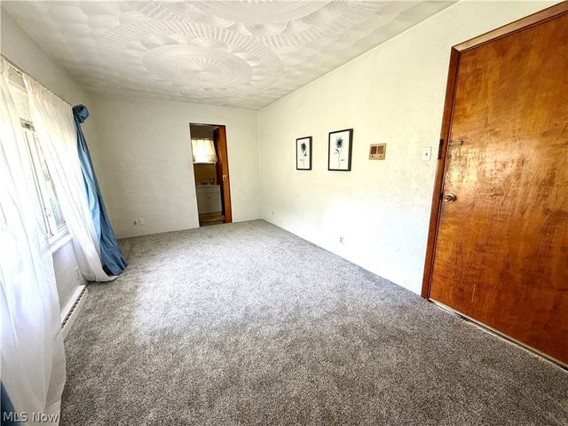 6291 Veterans Blvd, Chester, WV 26034