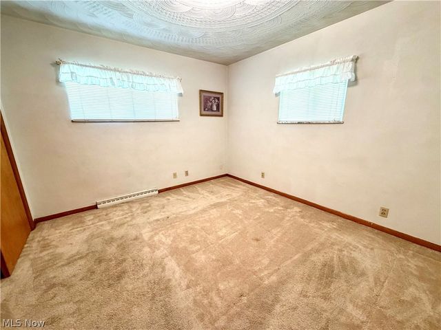 6291 Veterans Blvd, Chester, WV 26034
