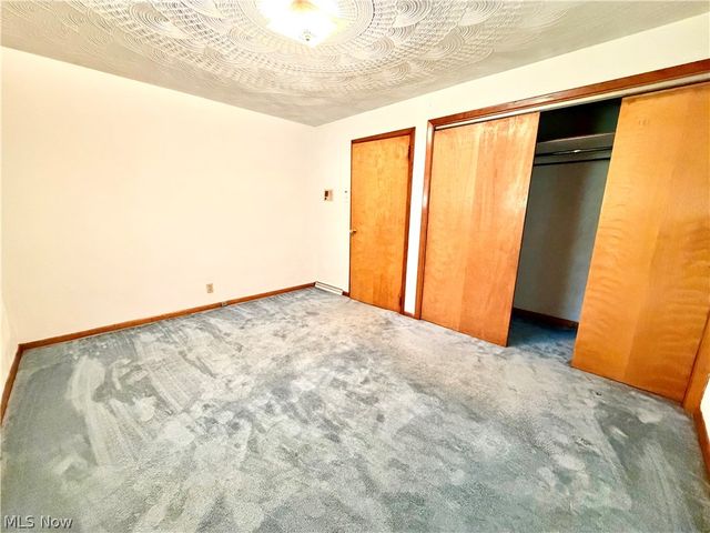 6291 Veterans Blvd, Chester, WV 26034