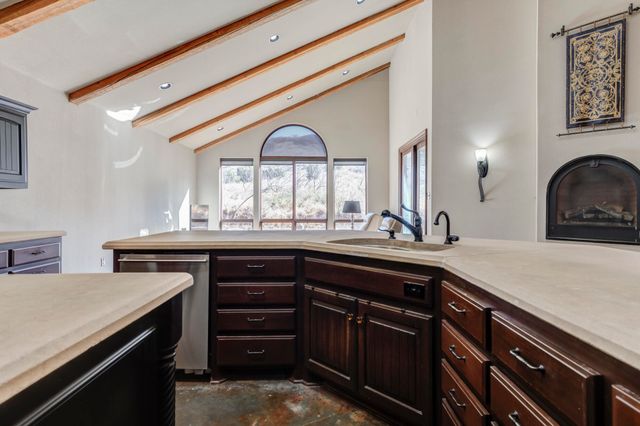 41 S Lakeshore Drive, Ransom Canyon, TX 79366