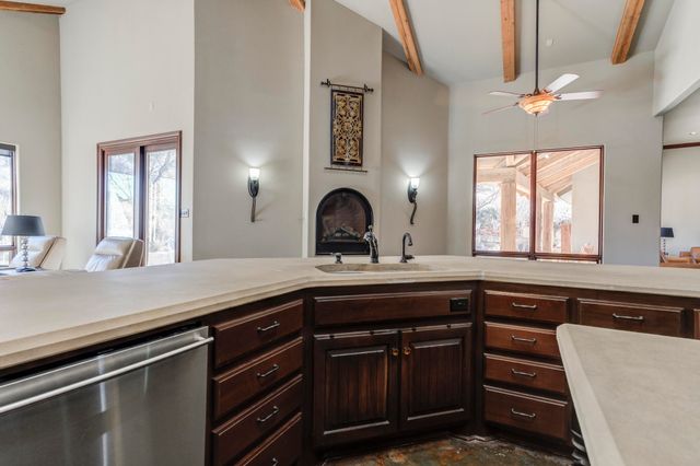 41 S Lakeshore Drive, Ransom Canyon, TX 79366